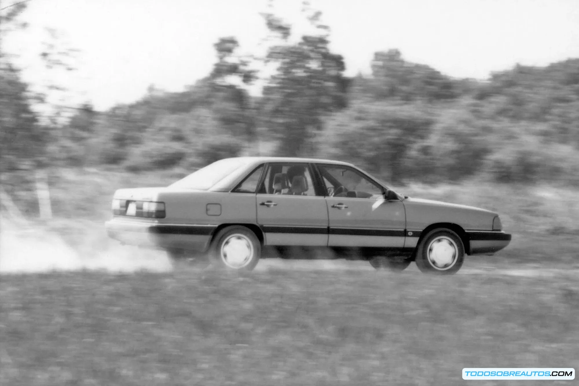 Audi 5000S Quattro 1987, interior del vehículo.