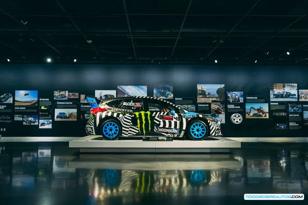 Exhibición de Ken Block en el Petersen Automotive Museum.