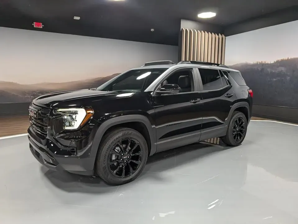 GMC Terrain 2025 Elevation Black Edition