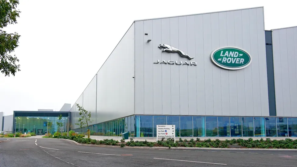 JLR Invierte £65 Millones en Pintura Sostenible