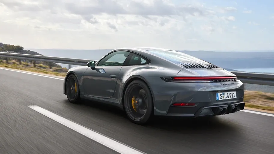 Porsche 911 GTS Híbrido 2025 en México