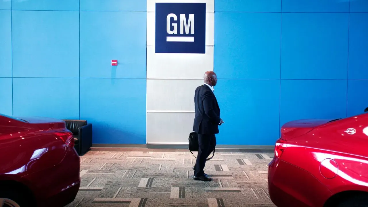 GM recorta empleos en 2025