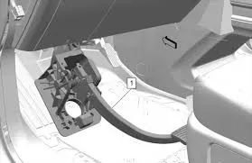 Ruido de traqueteo en el pedal del freno de la GMC Hummer EV 2025