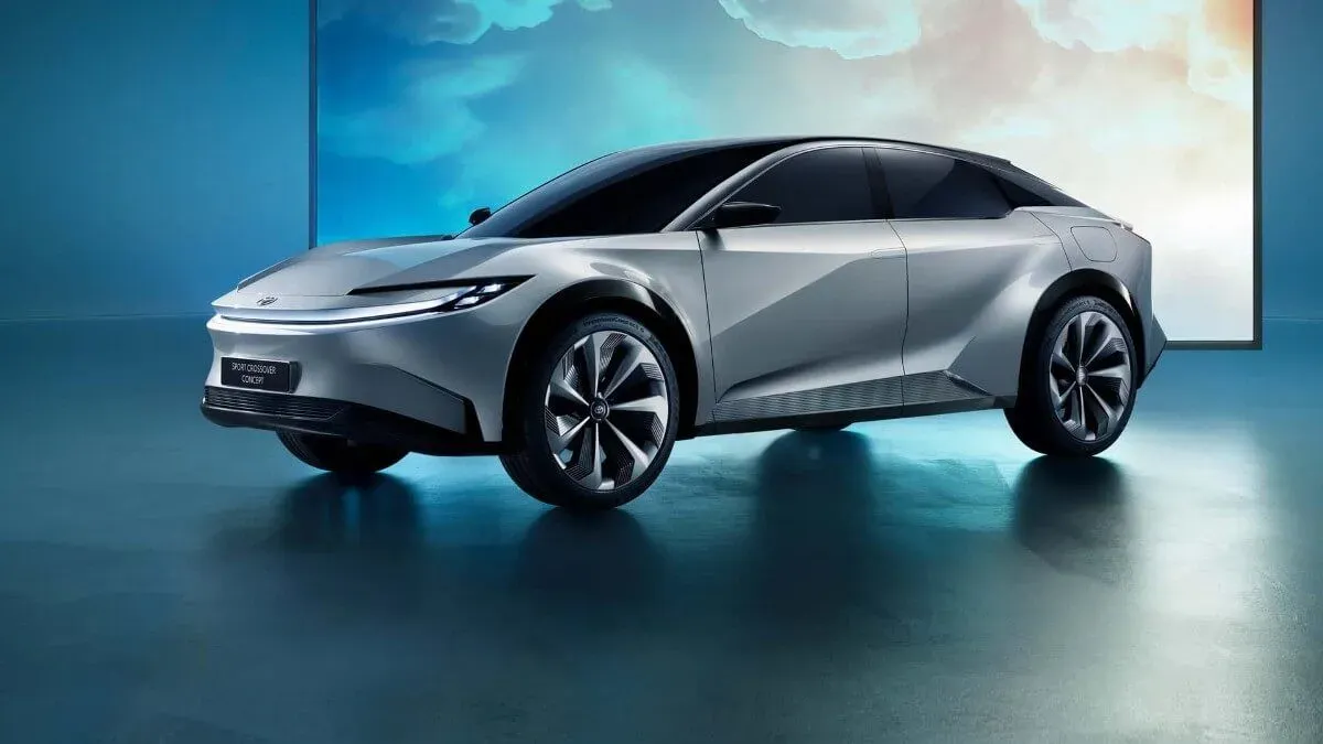 Toyota Crossover Coupé Eléctrico 2025