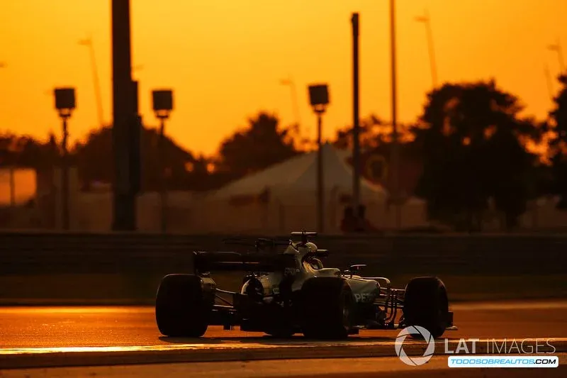 Coche de F1 en los test de pretemporada en Bahrein.