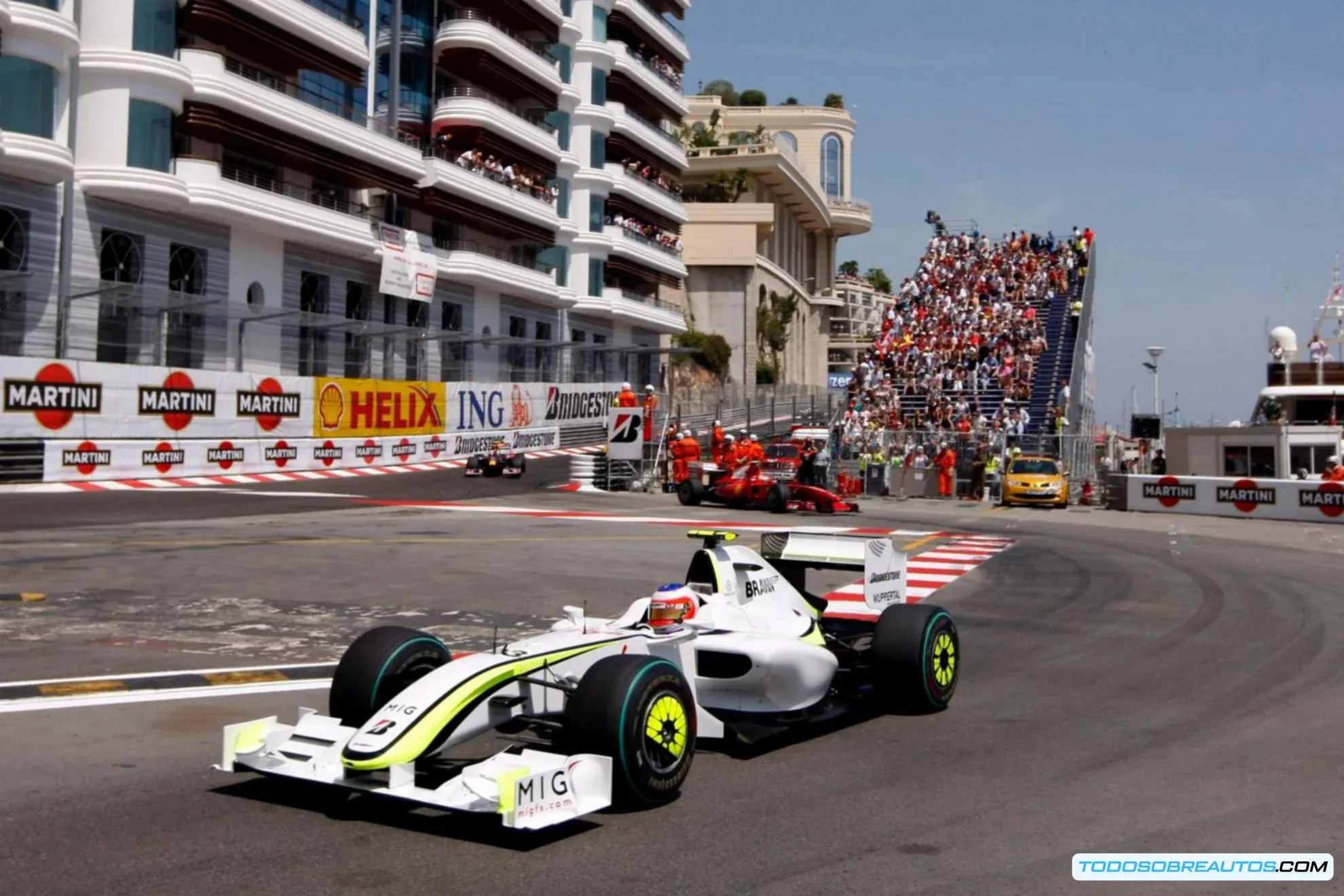 Jenson Button o Rubens Barrichello celebrando una victoria con el Brawn GP.