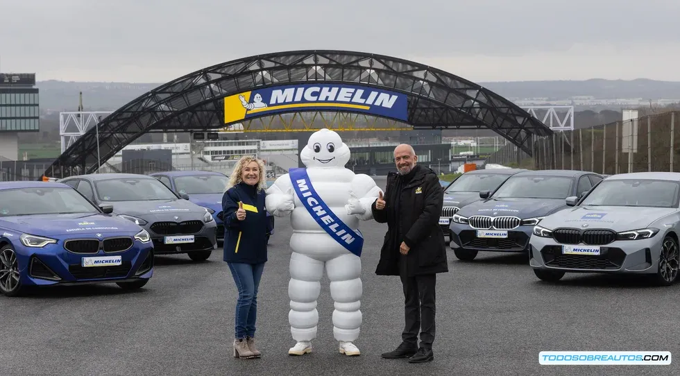 Imagen de un neumático Michelin en el contexto del Circuito del Jarama.