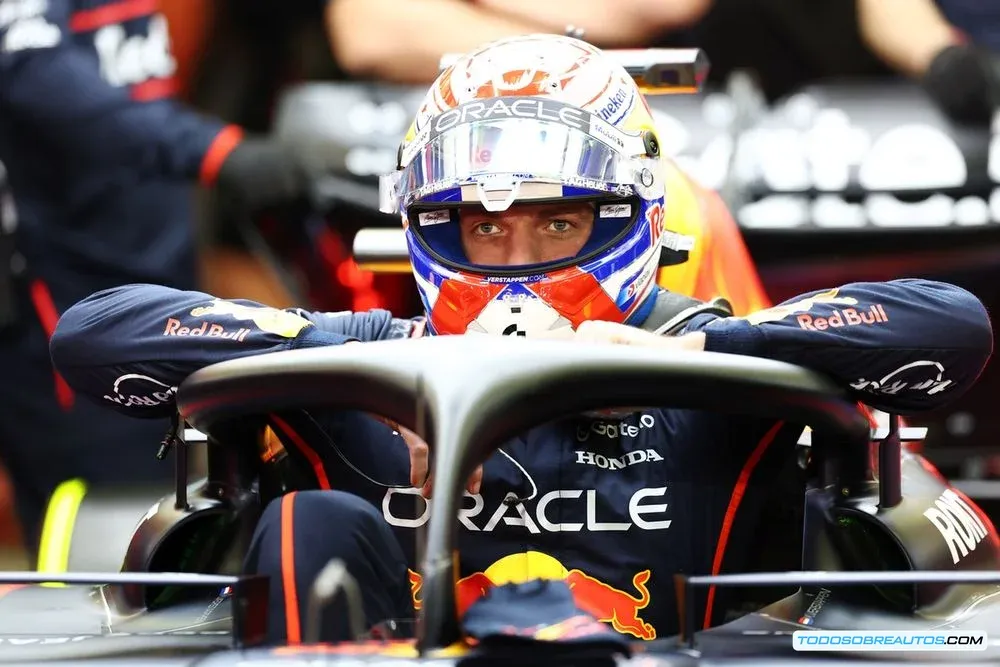 Imagen de Max Verstappen (puede servir para contrastar el éxito de McLaren con la posible estrategia de Red Bull).