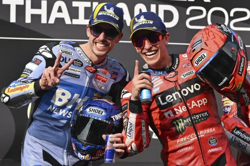 Hermanos Márquez emulan a los Schumacher en MotoG