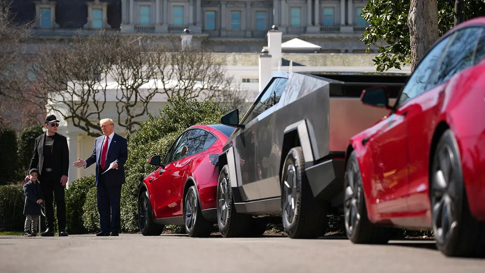 Trump Impulsa a Tesla