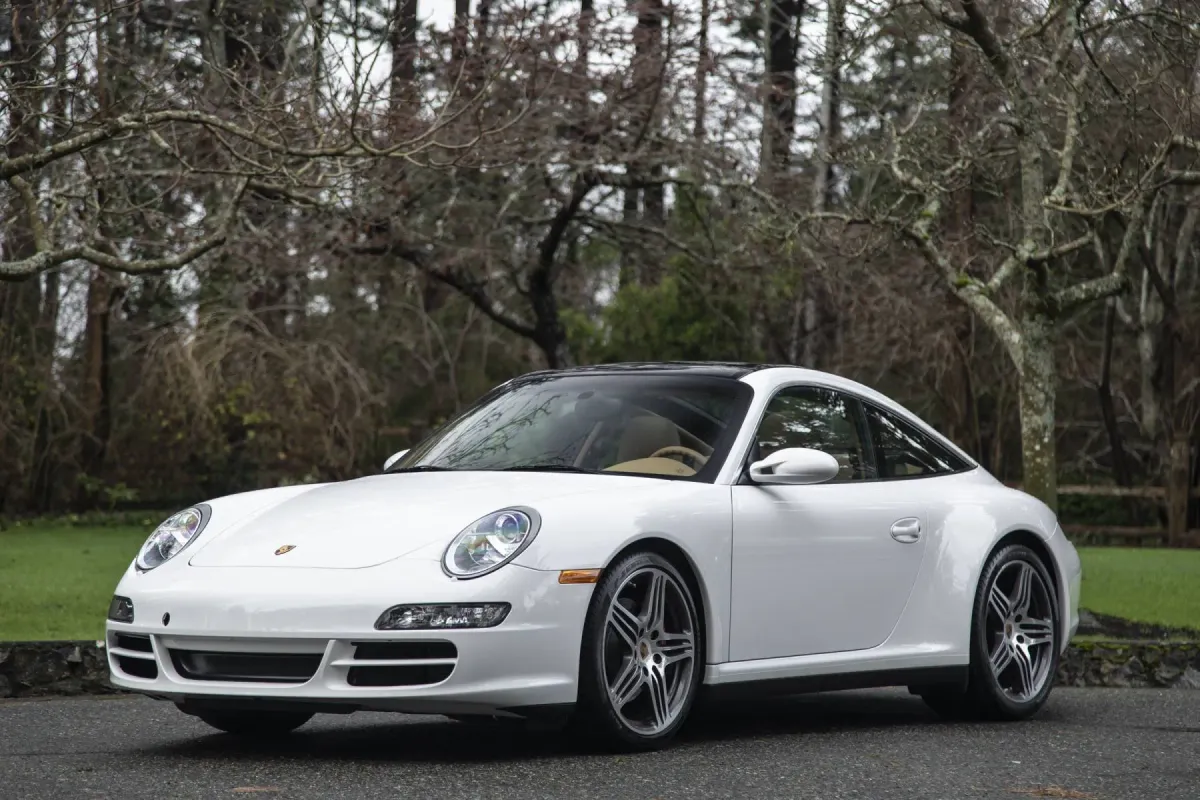 El Porsche 911 Targa 997: Un Auto Raro y Fascinante