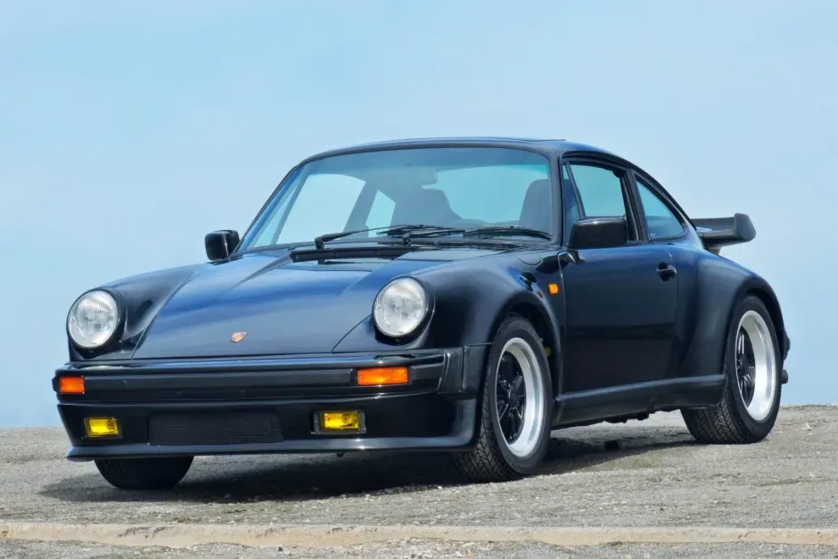 Porsche 911 Turbo 1989:  Un viaje al corazón de la leyenda