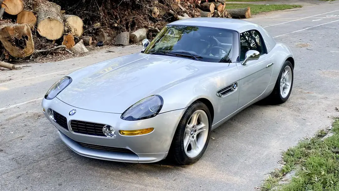 ¡El BMW Z8: Un Roadster que Rompe las Reglas!