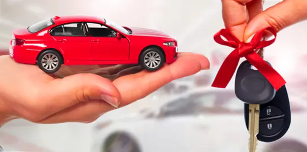 🚗💨  ¿Cómo Elegir el Mejor Auto para tu Mamá en su Día Especial?  🎁