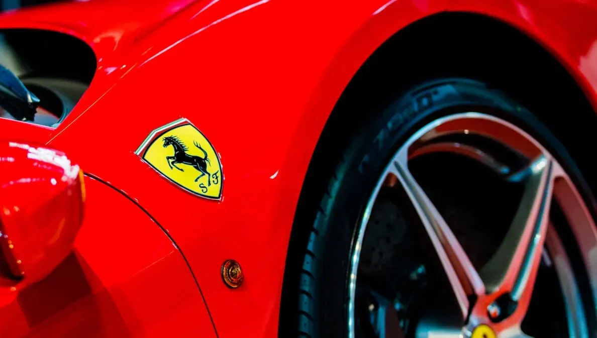 ¿Por qué Ferrari debería volver a fabricar autos con transmisión manual? - Un análisis del mercado