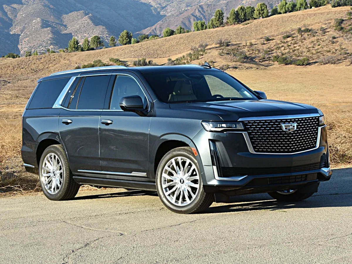 ¡El Cadillac Escalade está de vuelta y más futurista que nunca! ¿Será el rey de las SUVs de lujo?