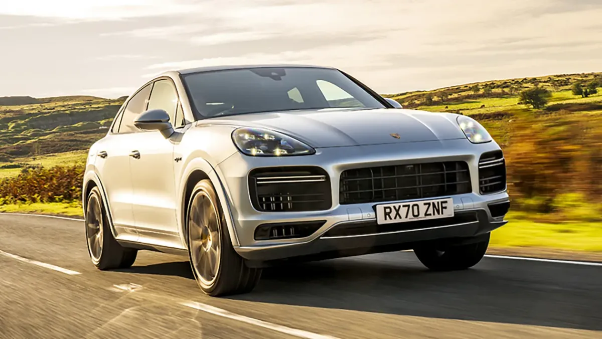 Porsche Cayenne Turbo S E-Hybrid Coupe: ¿Un SUV deportivo o una extravagancia sin sentido? 🤔