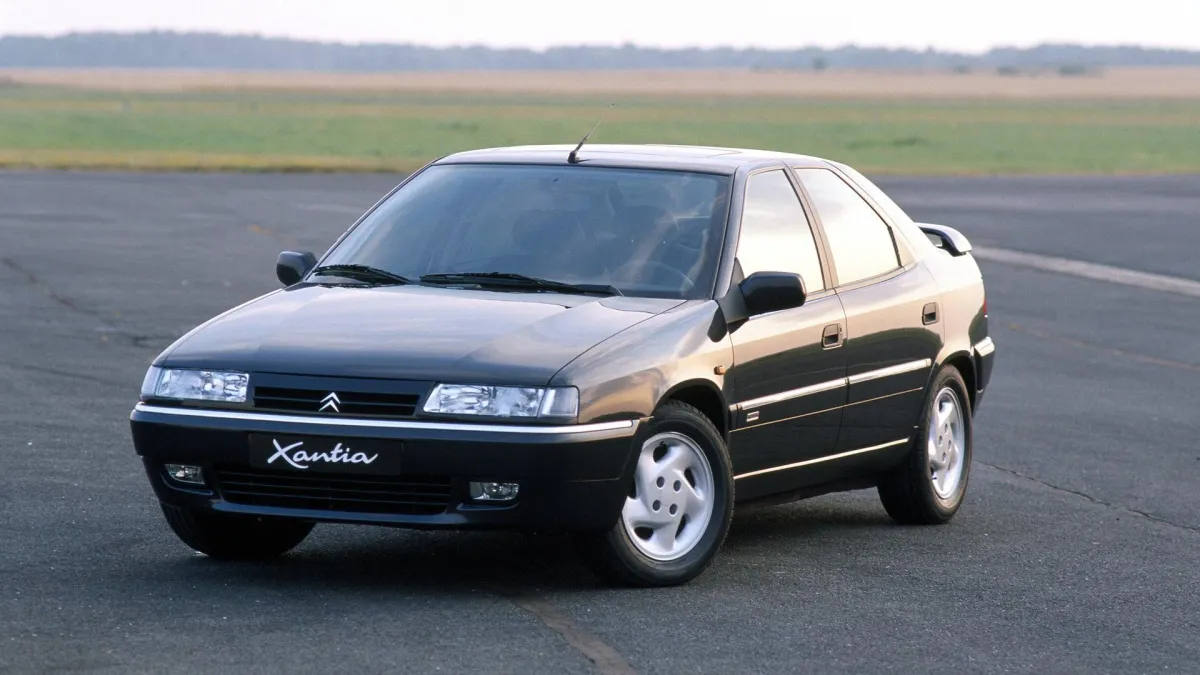 ¡Citroën Xantia Activa V6: La Sedán Francesa que Rompe con las Reglas!