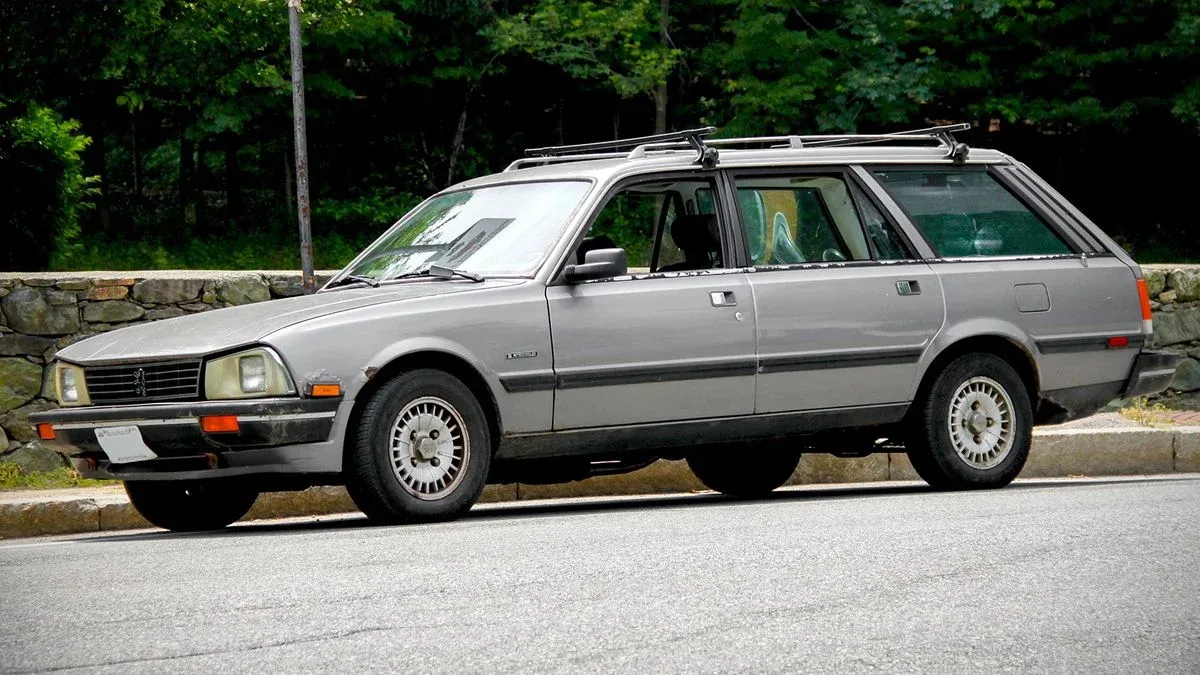 ¡El último suspiro francés! Peugeot 505 Turbo SW8: Una mirada al pasado