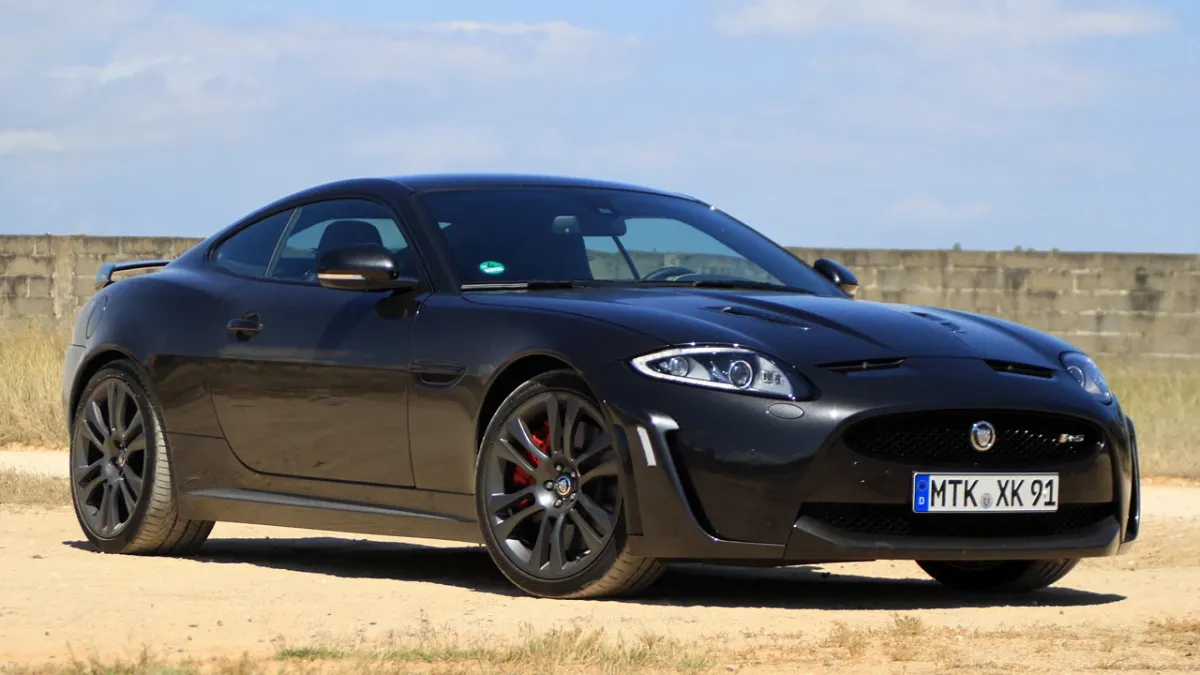 Jaguar XKR-S 2012: La bestia dormida que despierta pasiones