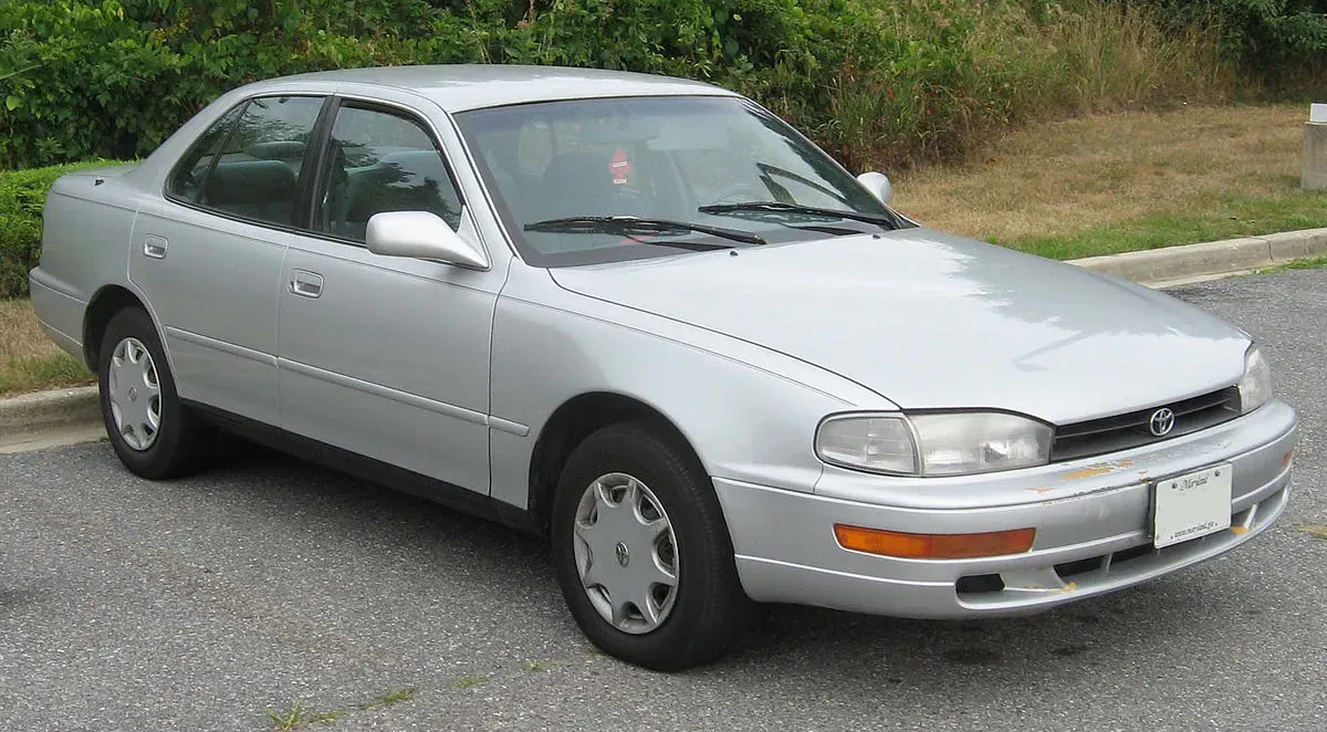 Toyota Camry 1996: Un Viaje al Pasado del Auto Familiar