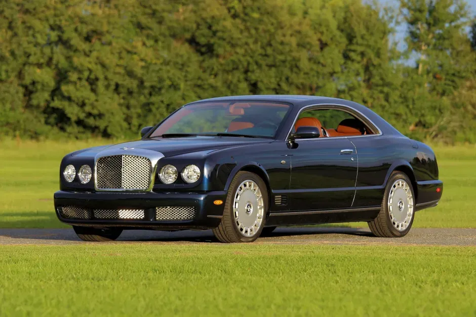 ¡Un Viaje al Pasado! El Bentley Brooklands 2009, un Lujo Clásico