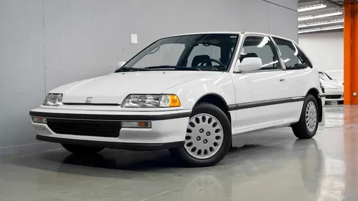 ¡El Honda Civic SI Hatchback EF: La máquina del tiempo a los 80! 🚗💨