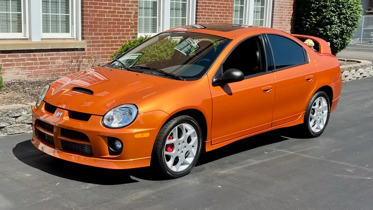 ¡Un pedazo de historia! Probando el Dodge Neon SRT-4 ACR 2004