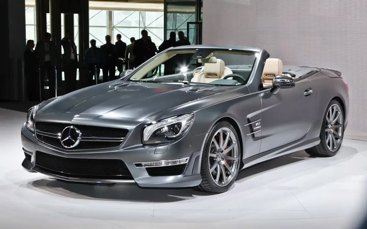 Mercedes-Benz SL65 AMG 2013: Un Análisis Completo del Descapotable de Lujo