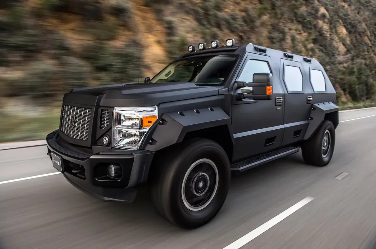 ¡El SUV Más Brutal del Mundo! 🤯  USSSV Rhino GX: ¿Te atreves a conducirlo?