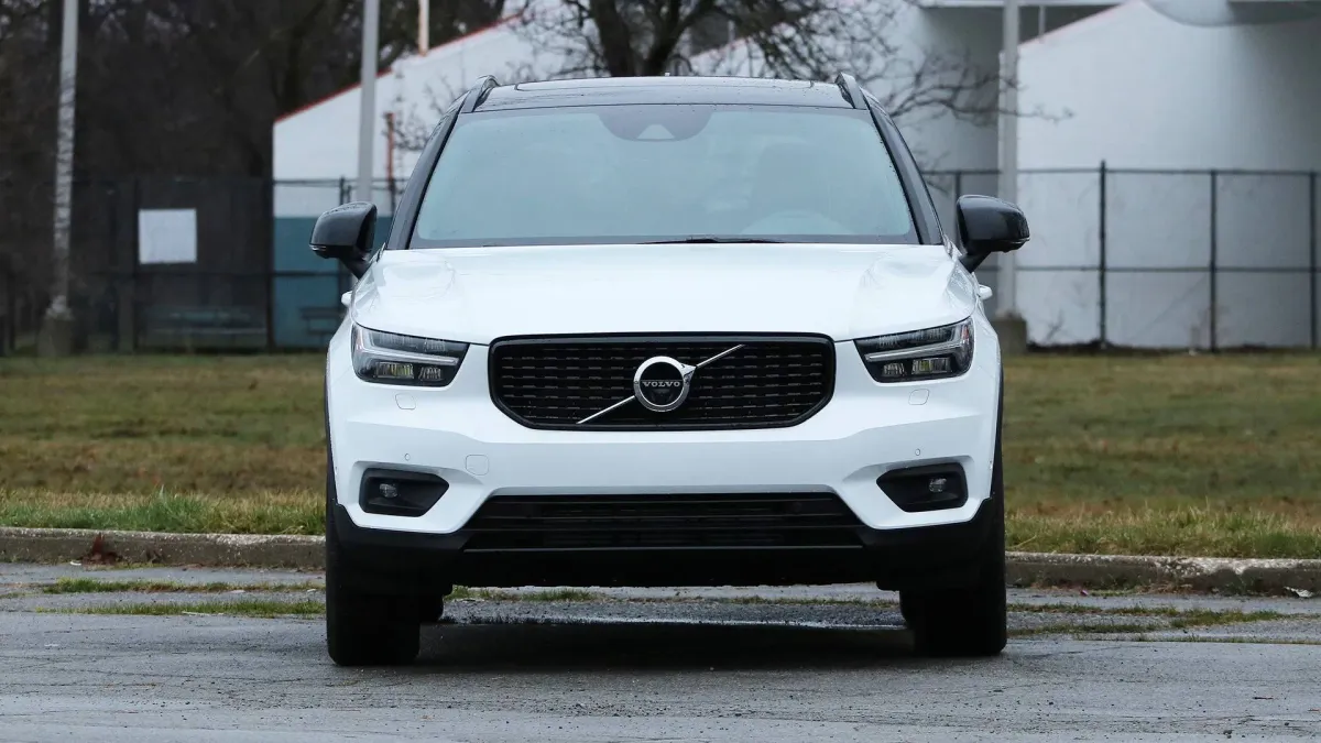 El Volvo XC40 2019: ¿Un SUV Con Un Toque Rebelde? 🤔