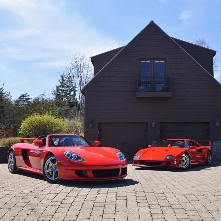 ¡Ferrari F40 vs Porsche Carrera GT: Batalla de Titanes! 🚗💨