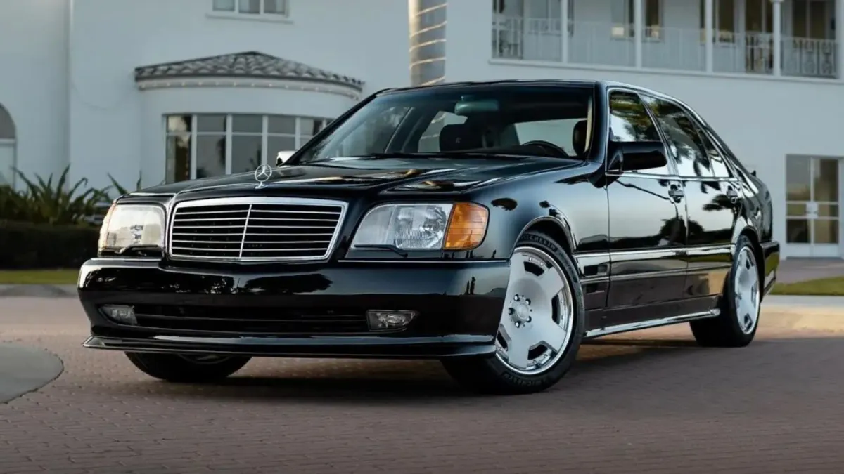 Mercedes-Benz S-Class W140: El Lujo que se Atreve a ser Diferente 🚗