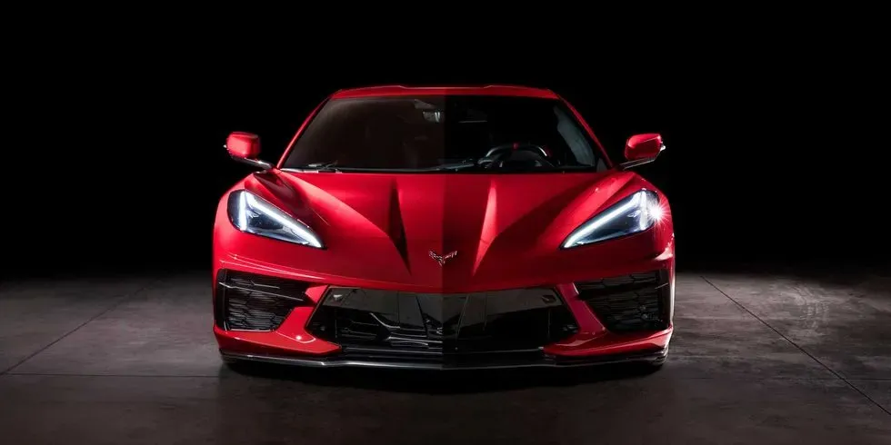 ¡El Chevrolet Corvette C8: Una Revolución Sobre Ruedas! 🤩