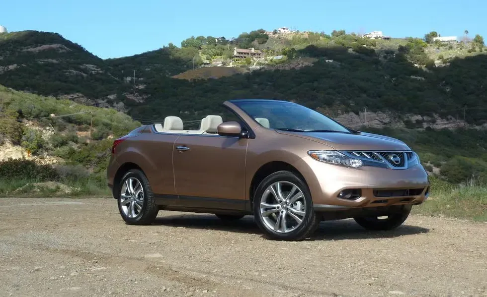 El Nissan Murano CrossCabriolet: ¿Un deportivo de lujo o una farsa? 🤪