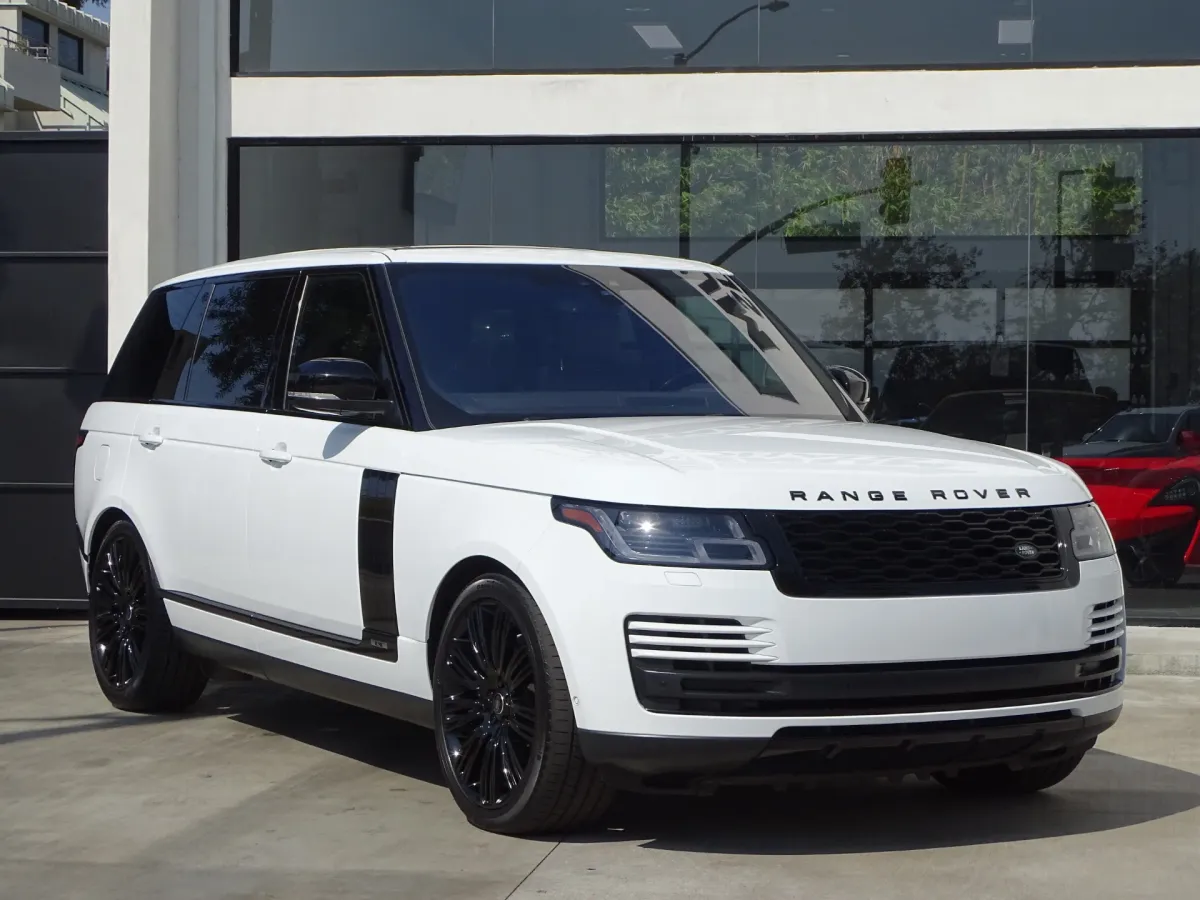 ¡El Rey de las SUVs! ¿Por qué el Range Rover 2018 Supercharged LWB es la mejor opción? 🤔