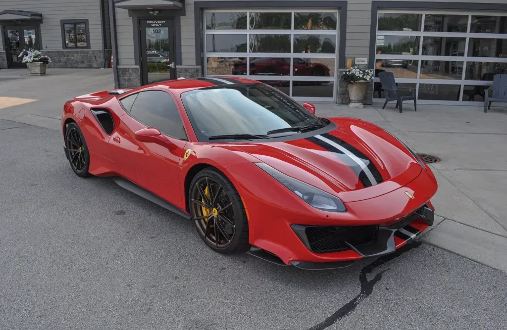 Ferrari 488 Pista: El Caballo de Hierro Más Poderoso 🐎💨