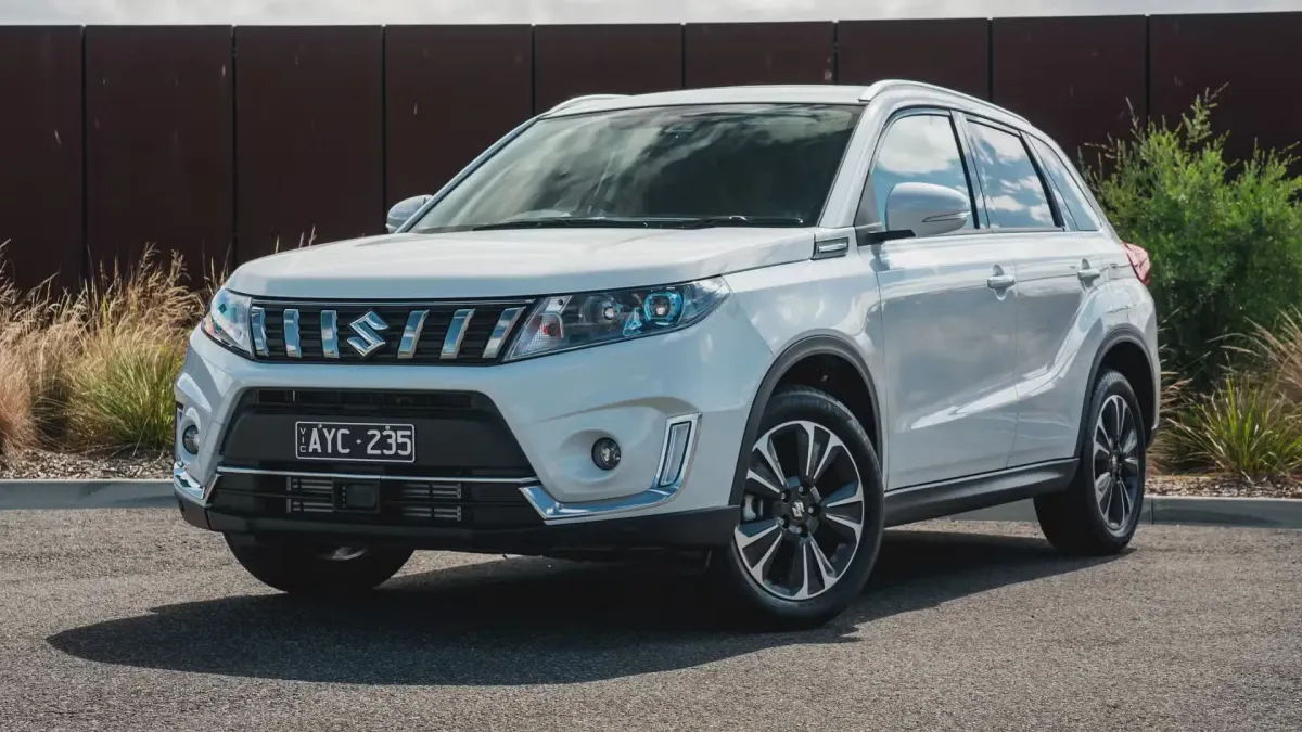 ¡Suzuki Vitara 2023: El SUV híbrido que te sorprenderá! 🤯