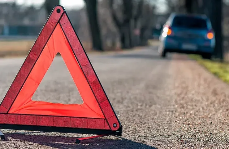 Guía Completa: Qué Hacer si tu Auto se Avería en la Carretera