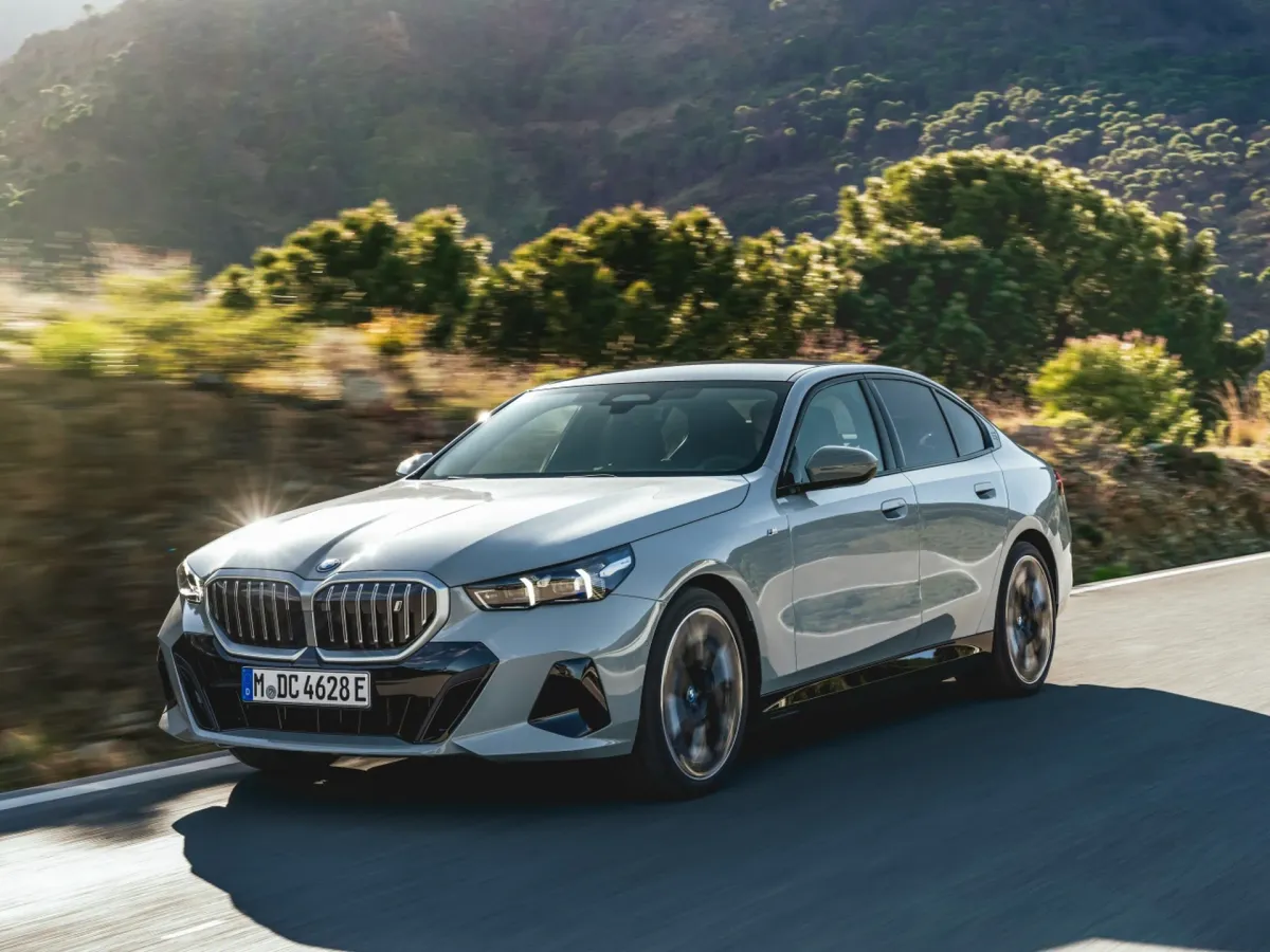 ¡El BMW Serie 5: El Híbrido Perfecto Que Te Hará Olvidar de Todo Lo Demás! 🚗💨