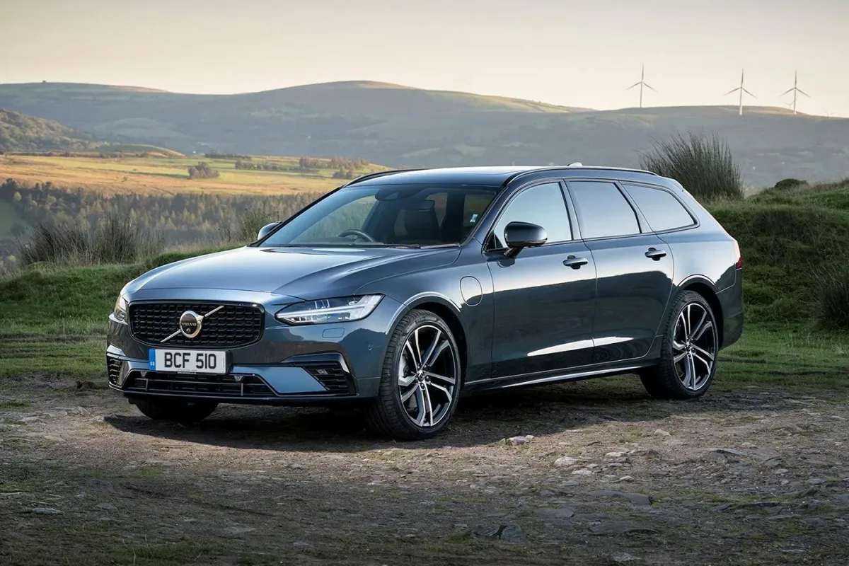 Volvo V90: ¿Un Regreso Triunfal al Segmento de las Familias?  🚗💨