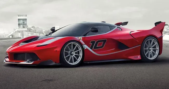 ¡Ferrari FXX-K, la bestia del asfalto! 🤯 ¡Un análisis a fondo!