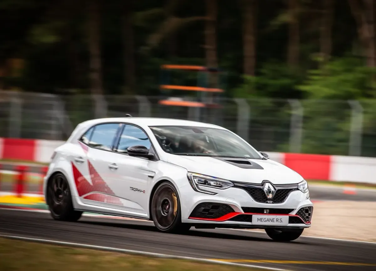 ¡El Renault Mégane Trophy-R: Un Potencial para la Grandeza! 🏆🔥