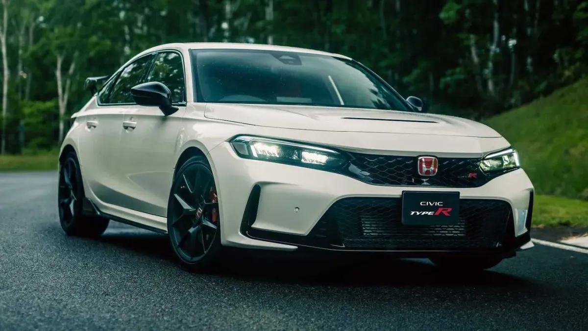 ¡A toda velocidad!: El Honda Civic Type R 2023 y su reinado en las carreras 🏎️