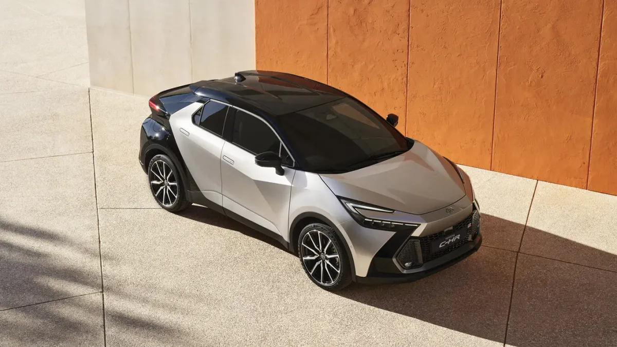 ¡El Toyota C-HR: Un Rompedor de Moldes! 🤯