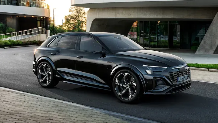 Audi Q8 e-tron 2024: El SUV Eléctrico Premium que Redefine el Rendimiento ⚡️