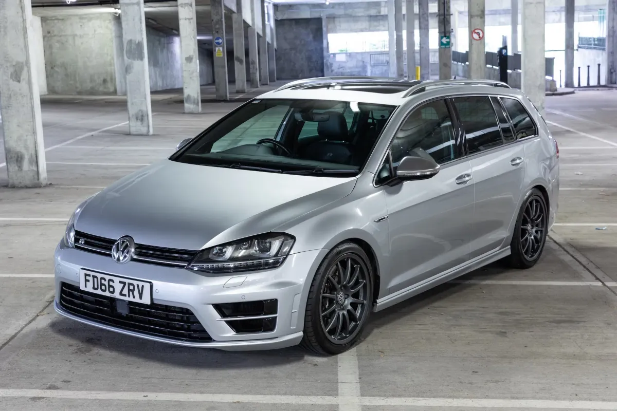 ¡El Volkswagen Golf R Estate: ¡Un Wagon con alma de deportivo! 🏎️💨