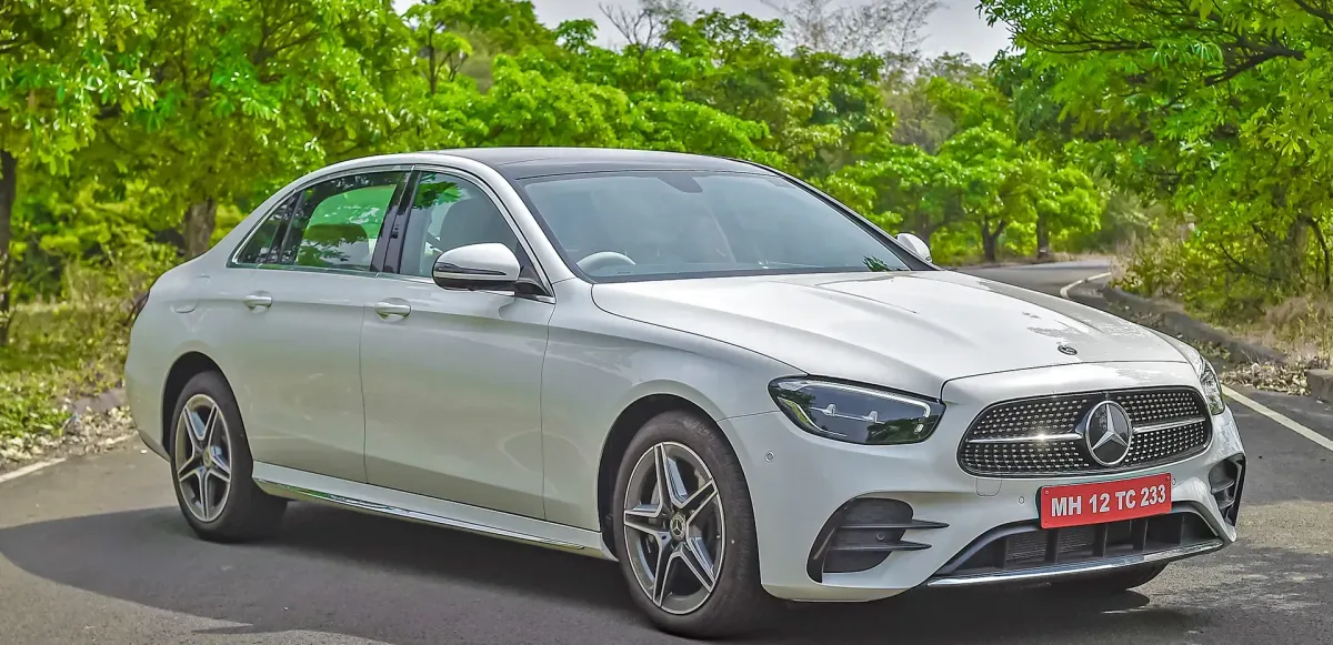 El Mercedes-Benz E 350d AMG Line: ¿El Sedan Perfecto para el Entusiasta? 🏎️