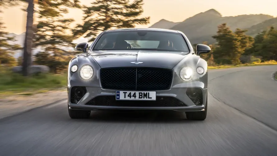 ¡El Bentley Continental GT: La Evolución de un Ícono! 💨