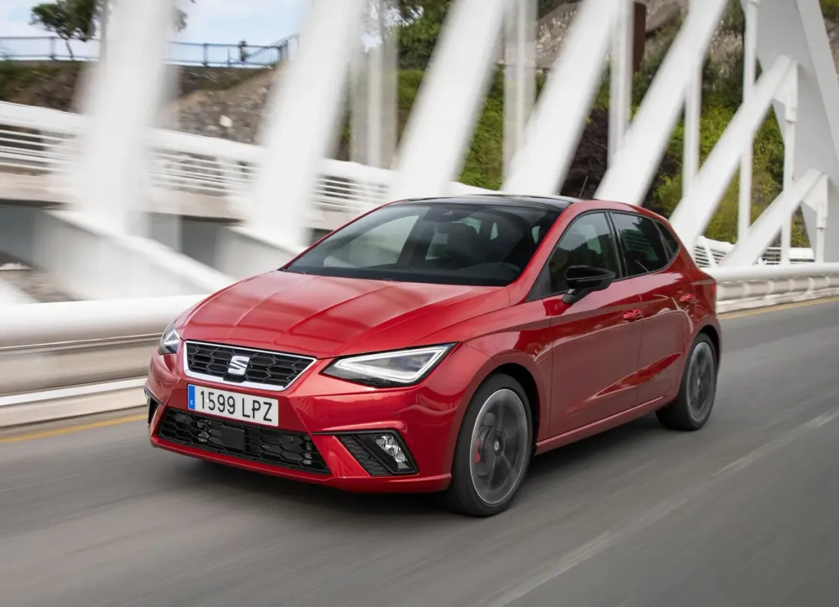 ¡El SEAT Ibiza 2024: Un coche que cuida tu salud mental! 🚗🧠